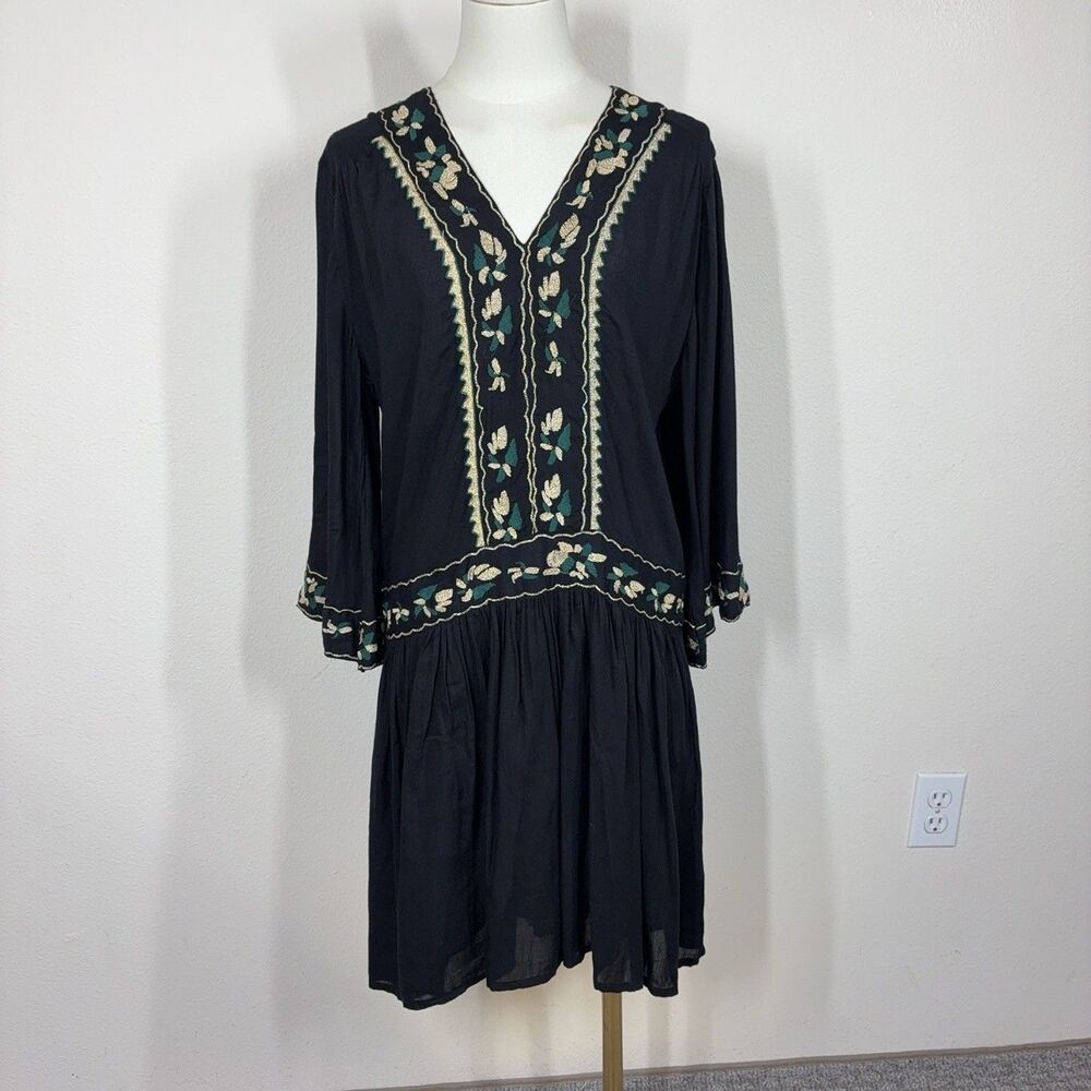 World Market Dress Women Medium Black Embroidered Floral Boho Trapeze Swing Mini